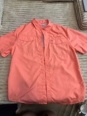 The American Outdoorsman Men's Coral Short-Sleeve Button-Up Shirt Size Medium